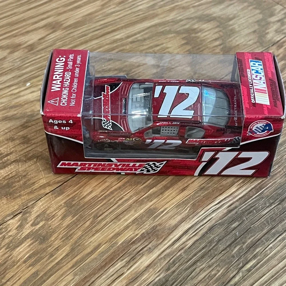 Lionel NASCAR Collectibles 1:64 Scale 12 Martinsville Speedway 2012 Limited Ed